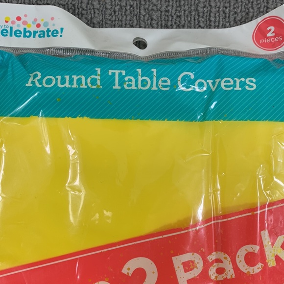 Value 2 Pack Way To Celebrate Plastic Round Table Covers Neon Yellow 84 inch New - Picture 5 of 9